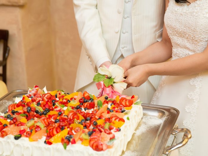 ケーキ入刀　結婚式　余興